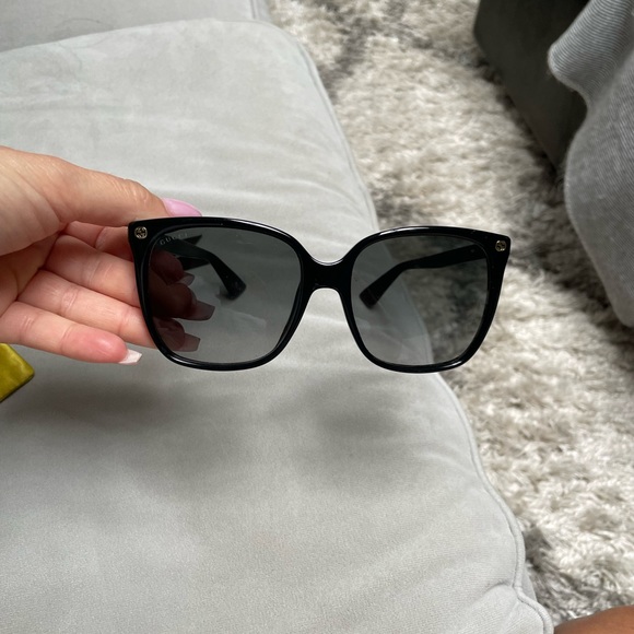Gucci black sunglasses